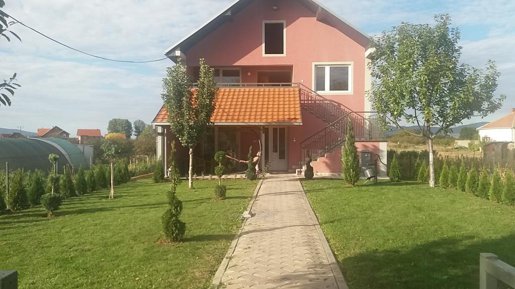 Apartments "Predah Kod Baraca" Ni エクステリア 写真