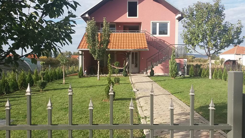 Apartments "Predah Kod Baraca" Ni エクステリア 写真