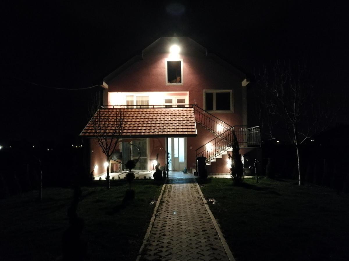 Apartments "Predah Kod Baraca" Ni エクステリア 写真