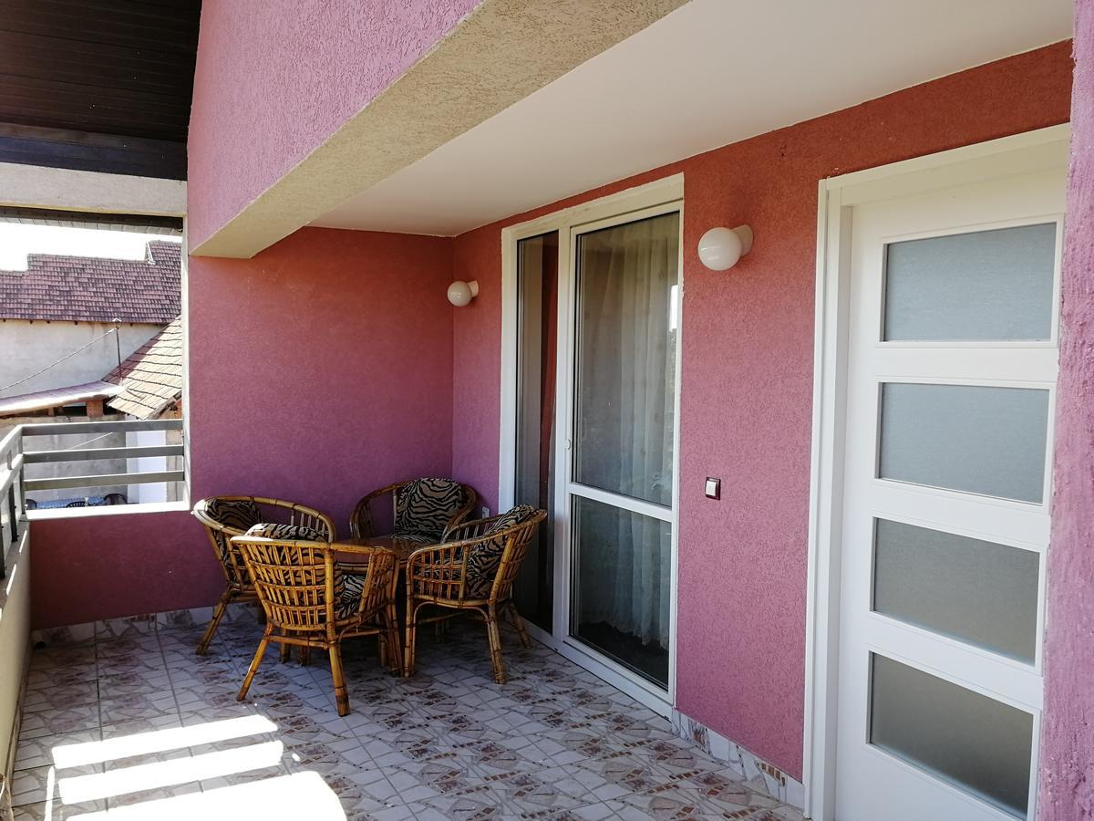 Apartments "Predah Kod Baraca" Ni エクステリア 写真