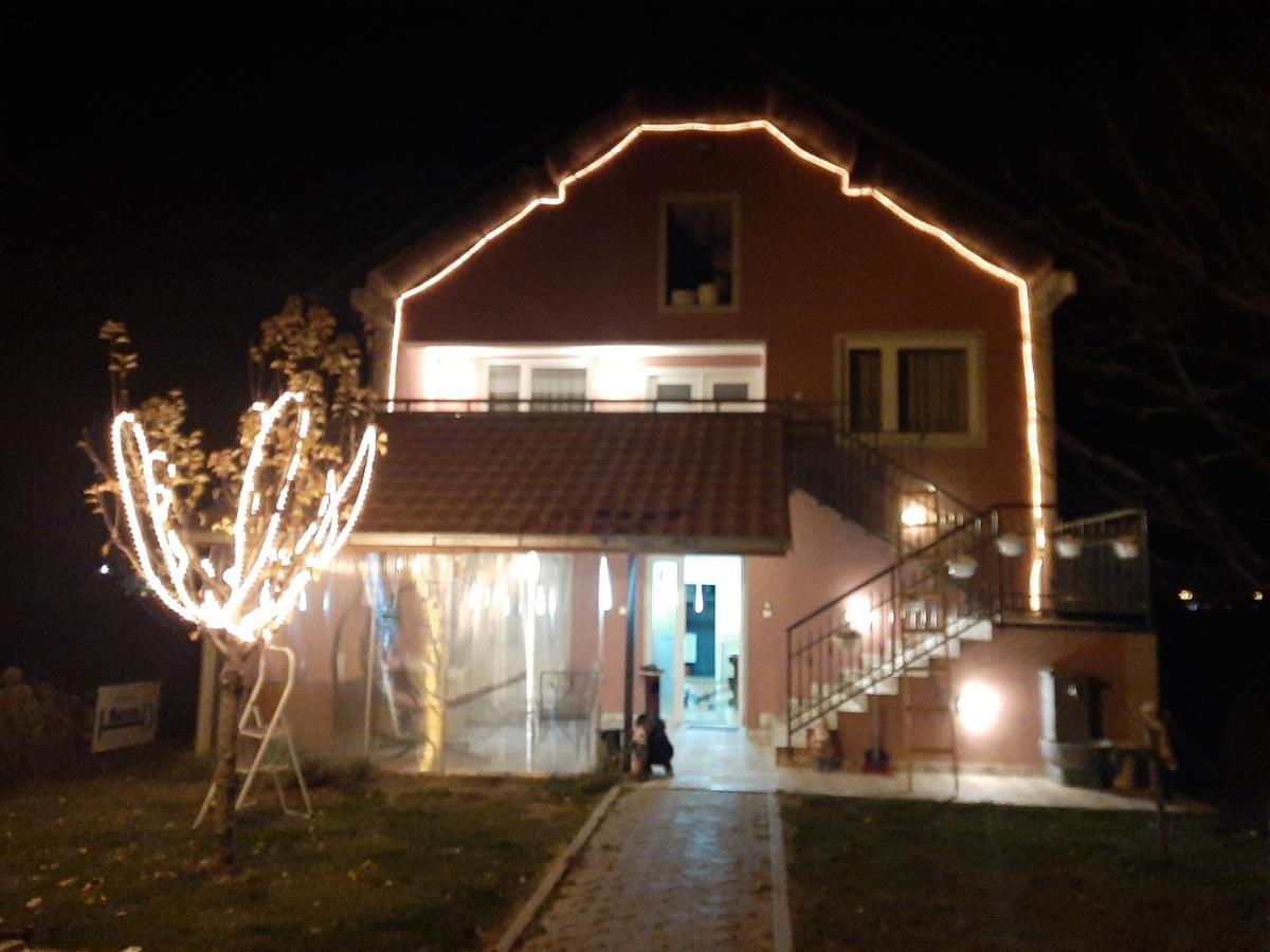 Apartments "Predah Kod Baraca" Ni エクステリア 写真